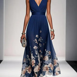 Paula | Maxikleid aus Chiffon mit Blumen hellblau und V-Ausschnitt