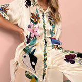 Selma | Blusen- und Hosenset aus Satin mit Print einzigartig, Stil Resort