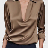 Nádia - Premium Bluse mit V-Ausschnitt