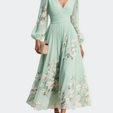 Lucija - Midi Kleid aus chiffon in Hellgrün mit floralem Plissee