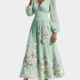 Lucija - Midi Kleid aus chiffon in Hellgrün mit floralem Plissee