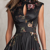 Greta | Midikleid plissiert aus Satin mit Blumenmuster schwarz