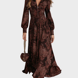 Maxikleid in der Taille