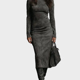 Midi-Kleid mit langen Ärmeln