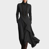 Teresa - Maxikleid aus asymmetrischem Strick mit Kragen